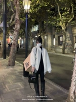 Белый бейсбольный пуховик