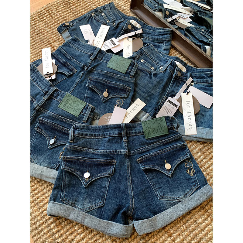 American-Style Spicy Girl Distressed Rolled Hem Denim Ultra-Short Shorts for Women, Summer Vintage Stretchy Slim-Fit Versatile Hip-Hugging Hot Pants