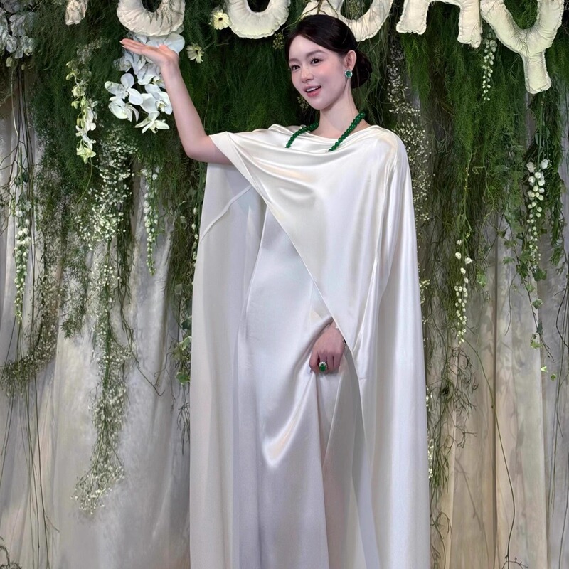 1S Two-Piece Set Shawl-Style Cape Dress with a Glossy, Elegant and Luxurious Feel, White Birthday Toast Evening Dress