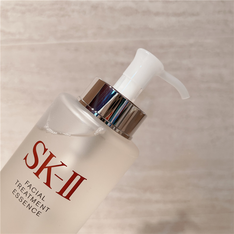 SK-II神仙水真的值得买吗？本油皮亲测2个月，毛孔真的变小了