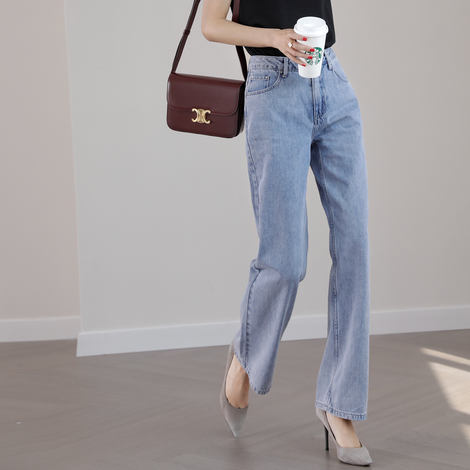 Finally wait until this comfortable cowboy ~ slim and high shallow blue straight blue straight blue jeans new