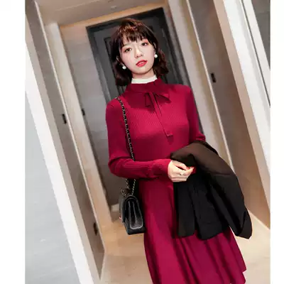 Visible fashion age reduction strength is slim ~ Contrast lace collar knitted dress medium and long version of autumn and winter