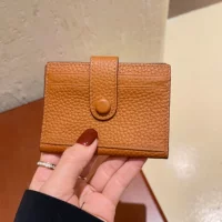 Почва желтая