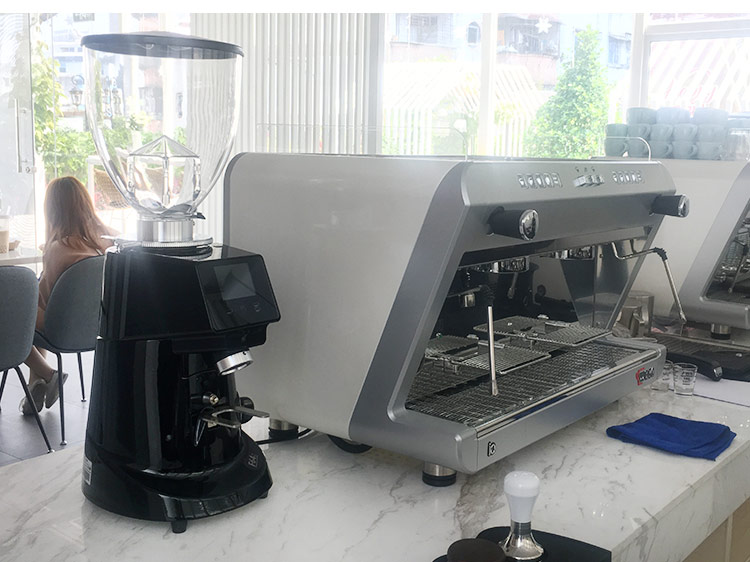Ý nhập khẩu máy pha cà phê bán tự động WEGA IO Io hai đầu điều khiển điện tử CTS E61 màu cao cốc - Máy pha cà phê máy pha cà phê breville
