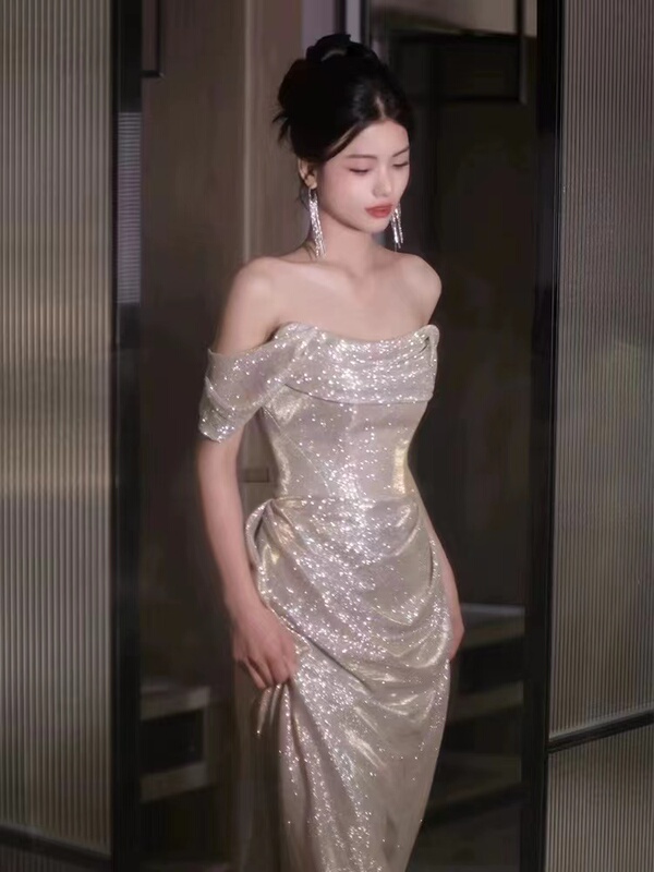 2026 New High-End Silver Off-Shoulder Evening Dress with Elegant Sequins for Toasting, Suitable for Brides, Annual Meetings, and Female Hosts 2026 New High-End Silver Off-Shoulder Evening Dress with Elegant Sequins for Toasting, Suitable for Brides, Annual Meetings, and Female Hosts