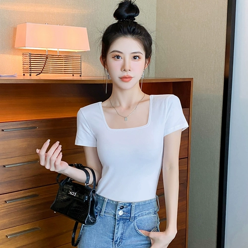 Черная весенняя летняя приятная телу короткая футболка, облегающий крой, французский стиль, квадратный вырез