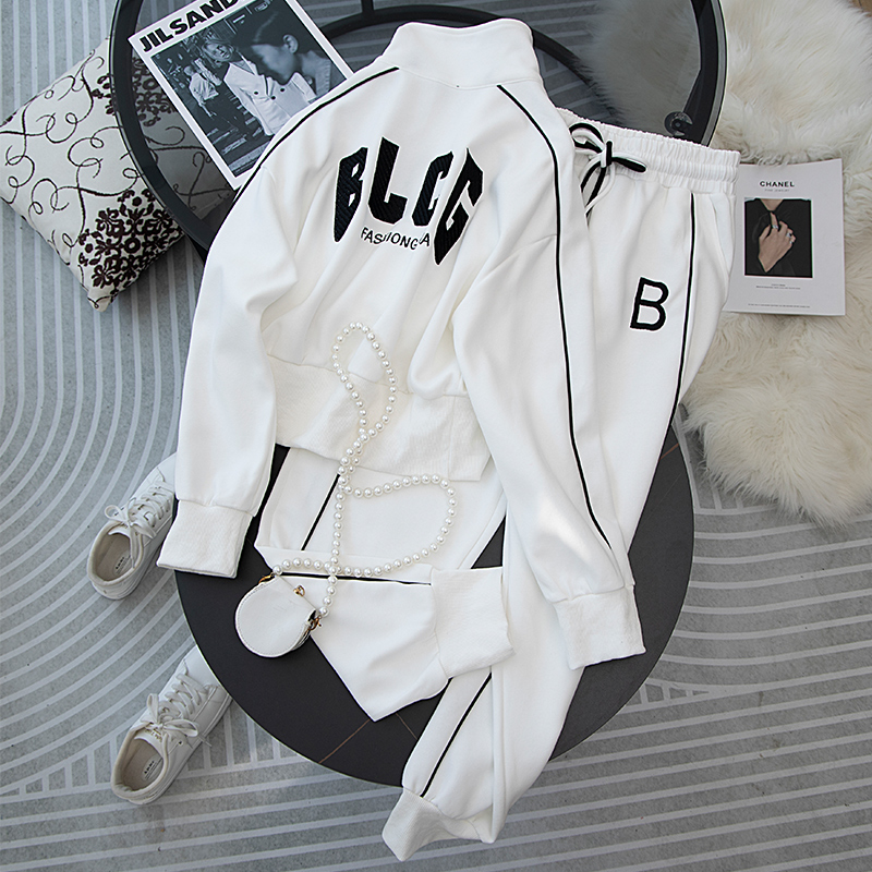 White Advanced Sensational Fried Street Necropolis Sportswear Casual Fashion Two-style Suit Women's Spring Dress 2022 New