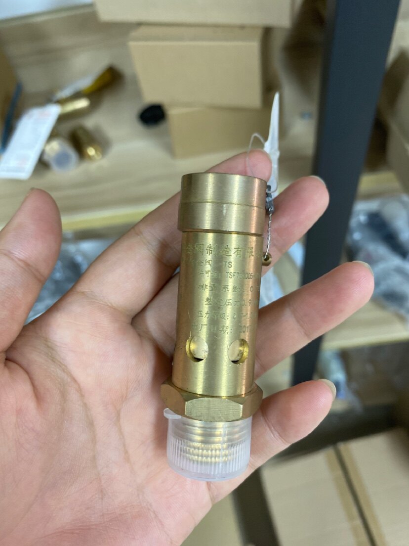 Special safety valve for oil and gas barrel oil and gas barrel for screw air compressor 4 points