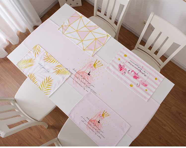 Bắc Âu đơn giản flamingo bảng cờ hiện đại màu hồng bàn vải cà phê bàn ​​vải giường cờ TV tủ bên tủ khăn vải - Khăn trải bàn khăn trải bàn làm việc