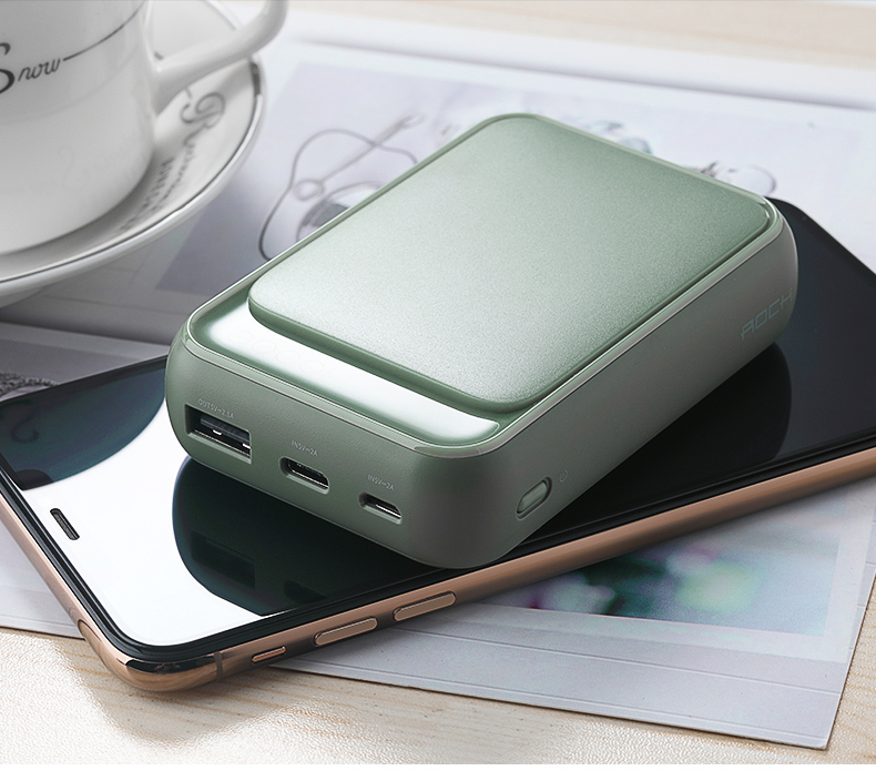 ROCK sạc kho di động nhỏ gọn 10000 mAh dung lượng cực lớn mini siêu mỏng kê 220v Huawei Apple phổ thông ngoài trời thích hợp cho màn hình kỹ thuật số đa chức năng di động chuyên nghiệp - Ngân hàng điện thoại di động sạc dự phòng power bank 20000mah