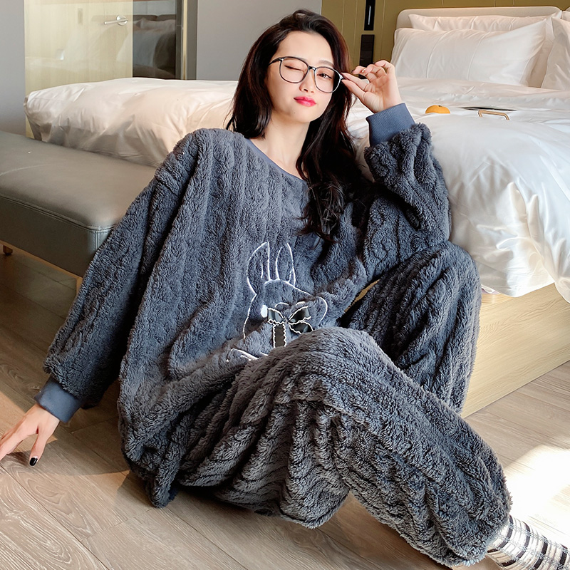 Fat sister winter large size flannel pajamas women 200 catties autumn and winter thickened warm coral fleece homewear suit