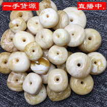 Xiaogui beeswax Russian yellow and white flower chicken oil red and white wax beeswax safety buckle pendant necklace