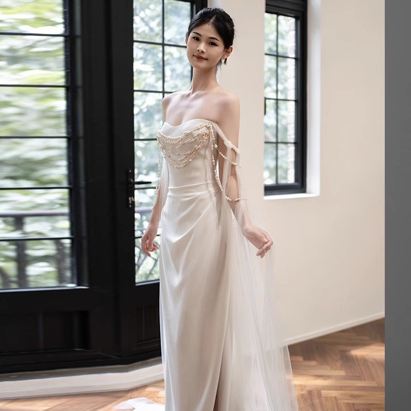 Fashionable evening dress, advanced wedding dress, open shoulders,  Fashionable evening dress, advanced wedding dress, open shoulders,