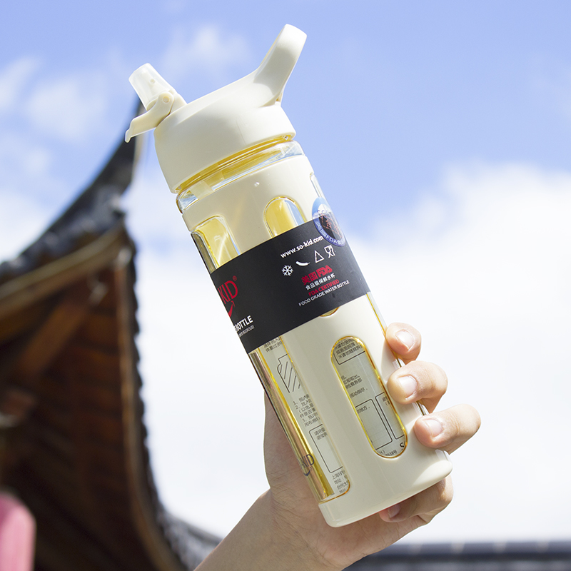 Cô gái trái tim bằng nhựa sippy cup phiên bản Hàn Quốc với công suất lớn nhập viện phụ nữ mang thai cách nhiệt chống vỡ ly xách tay - Tách bình nước cho bé