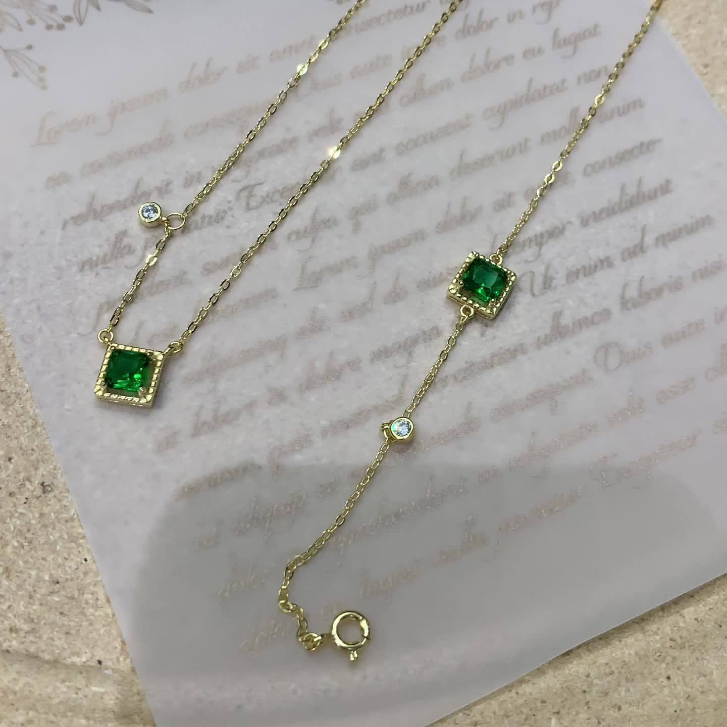 Anniversary Gift - Classic Emerald Zircon Pendant Necklace