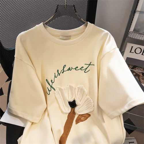 Очень большая трехмерная летняя дизайнерская футболка с коротким рукавом, большой размер, в цветочек, по фигуре, тренд сезона