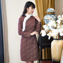 Yun Ya cheongsam winter thick young girl short long red modified hair collar Hanfu dress