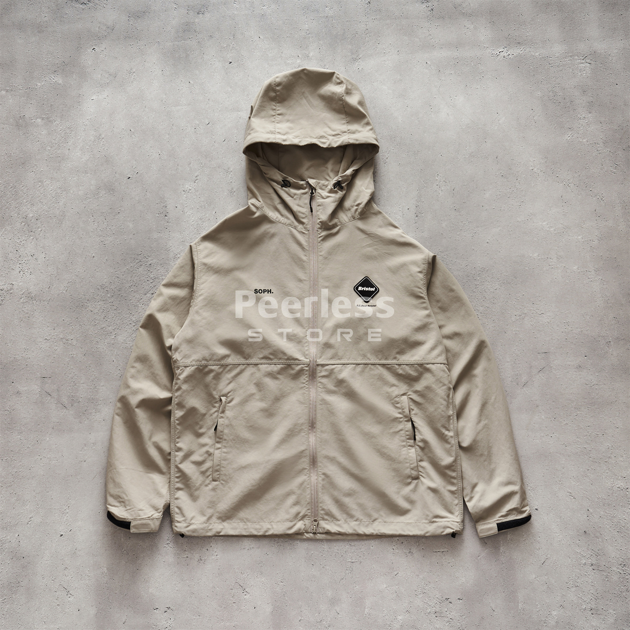 F.C.REAL BRISTOL SUPPLEX NYLON HOODED 徽章连帽夹克，时尚街头风的