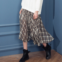 AI French vintage Plaid pleated skirt Asymmetrical Port Wind organ pleated skirt High waist leg length midi skirt