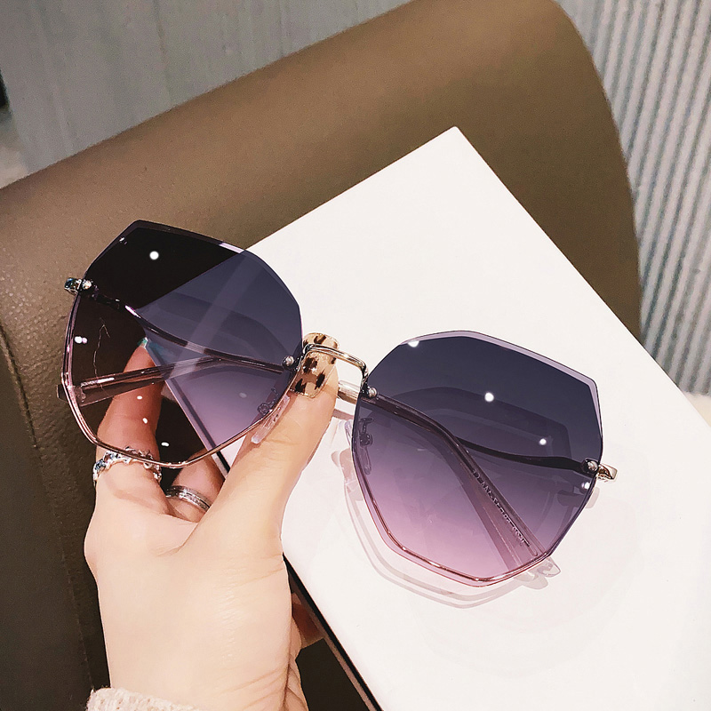 Sunglasses female 2022 new anti-UV net red glasses high-quality big face slimming sunglasses female summer seaside