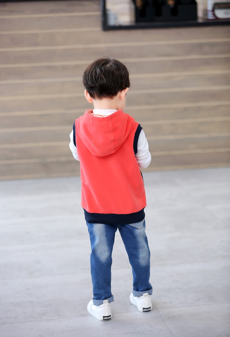 Trẻ em gấu mặc hoang dã trẻ em mới đan áo len trùm đầu mùa xuân và mùa thu bé trai áo len trẻ em vest vest áo khoác bé trai