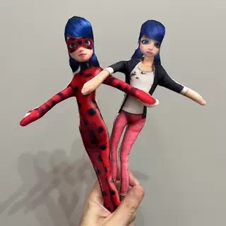 Ladybug Reddy Miracle Girl Marina Abstract Mouse Skeleton Model Doll with Built-In Skeleton for Any Pose