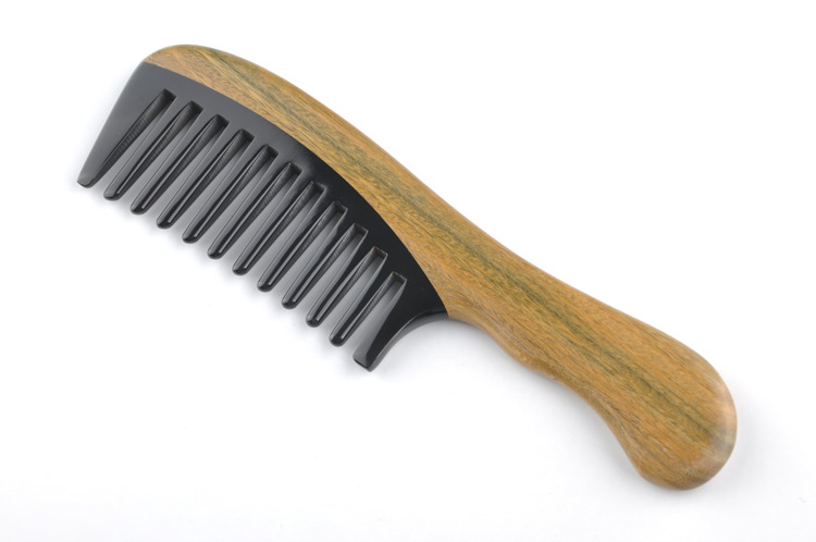 Natural hair comb brand green sandal bull horn making wide tooth suitable for hair hair daily comb