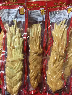 Russian imported food smoked cheese open bag ready-to-eat beer companion 130g large package full of 100