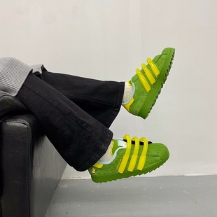 Adidas小黄鸭板鞋