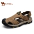 Dép nam da lạc đà 2019 mùa hè Giày da đi biển Baotou nam Dòng sông thể thao thượng lưu - Sandal Sandal