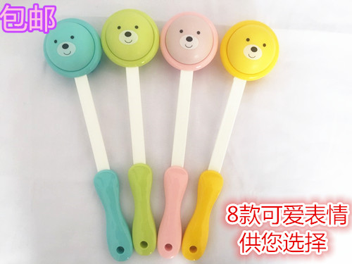 Cartoon Bear Knocks Hammer and Meridian Pat on the Cute Pat Ram acupoints Knocks the hammer and hammer Old Man's full body pat