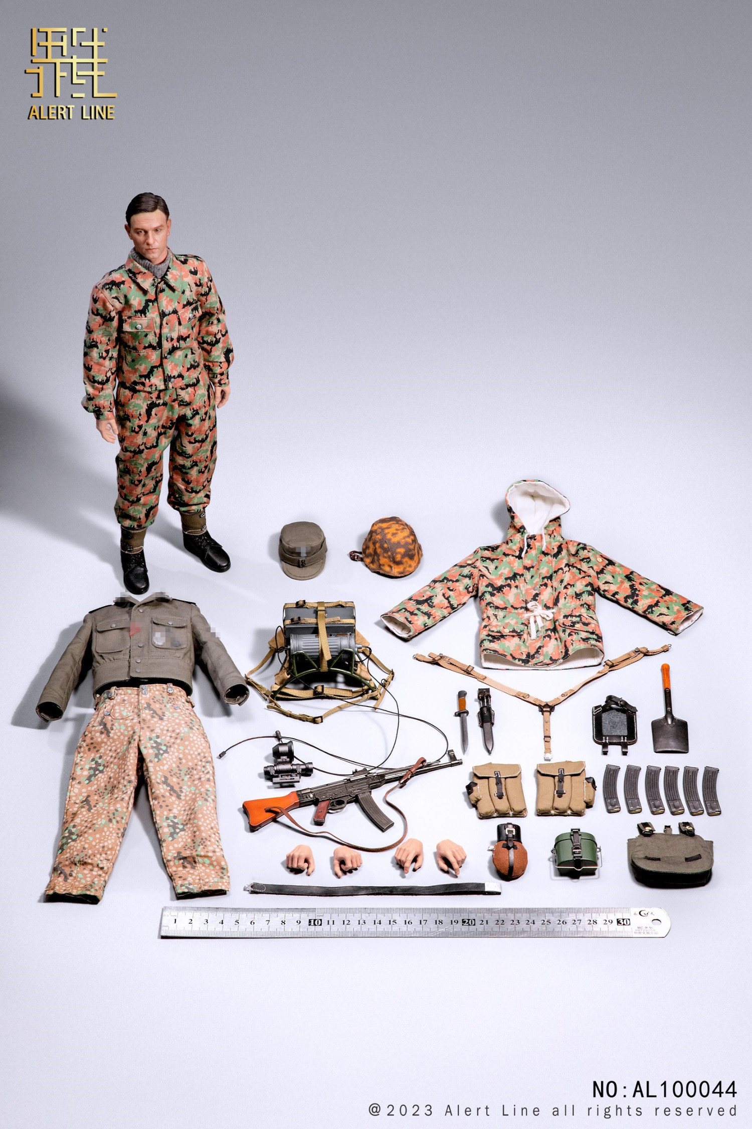 1/6スケール　戦闘服　ミリタリーアウトセット AlertLine WW II 1/6 Scale Waffen SS Commando Soldier Action Figure