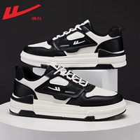 Черно-белая панда-четыре сезона