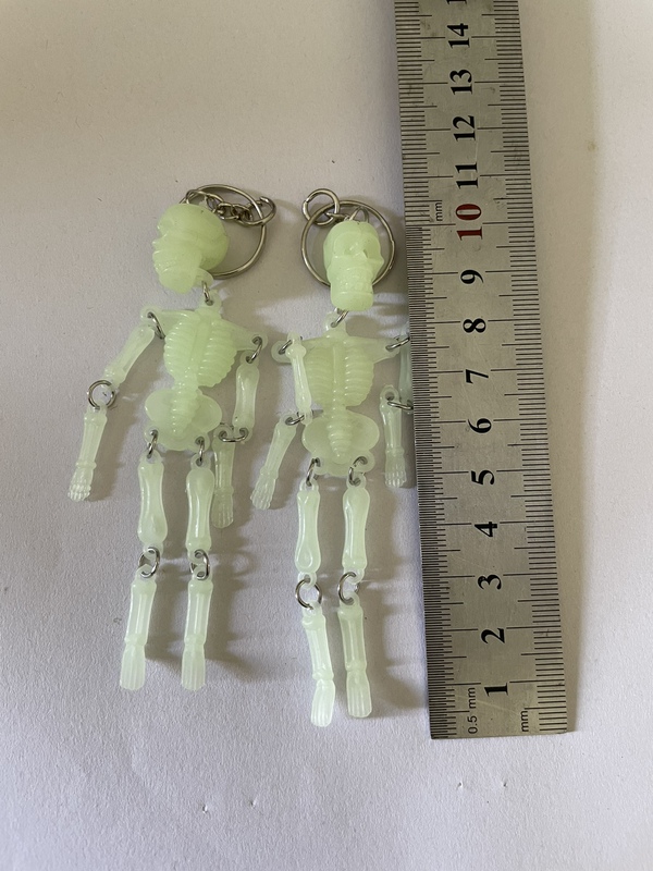 Glow-In-The-Dark Skull Backpack Pendant Black Skull Skeleton Keychain Creative Children's Decorative Accessories Toy