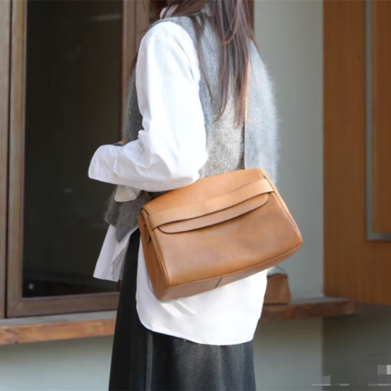 [Same Style as Xiaolu] Vegetable-Tanned Sheepskin Casual Messenger Bag for Commuting, Large Capacity Casual Shoulder Crossbody Bag for Women