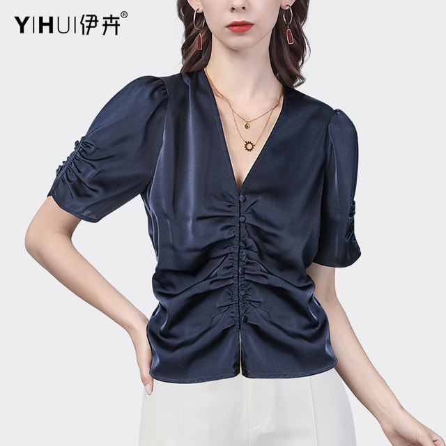 Design sense v-neck slim satin shirt summer short-sleeved fashion top new chiffon shirt chic small shirt European goods