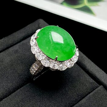 Xiaoxia jewelry 18k gold south african diamond inlaid myanmar natural a-grade jade ice seed sun green dove egg ring