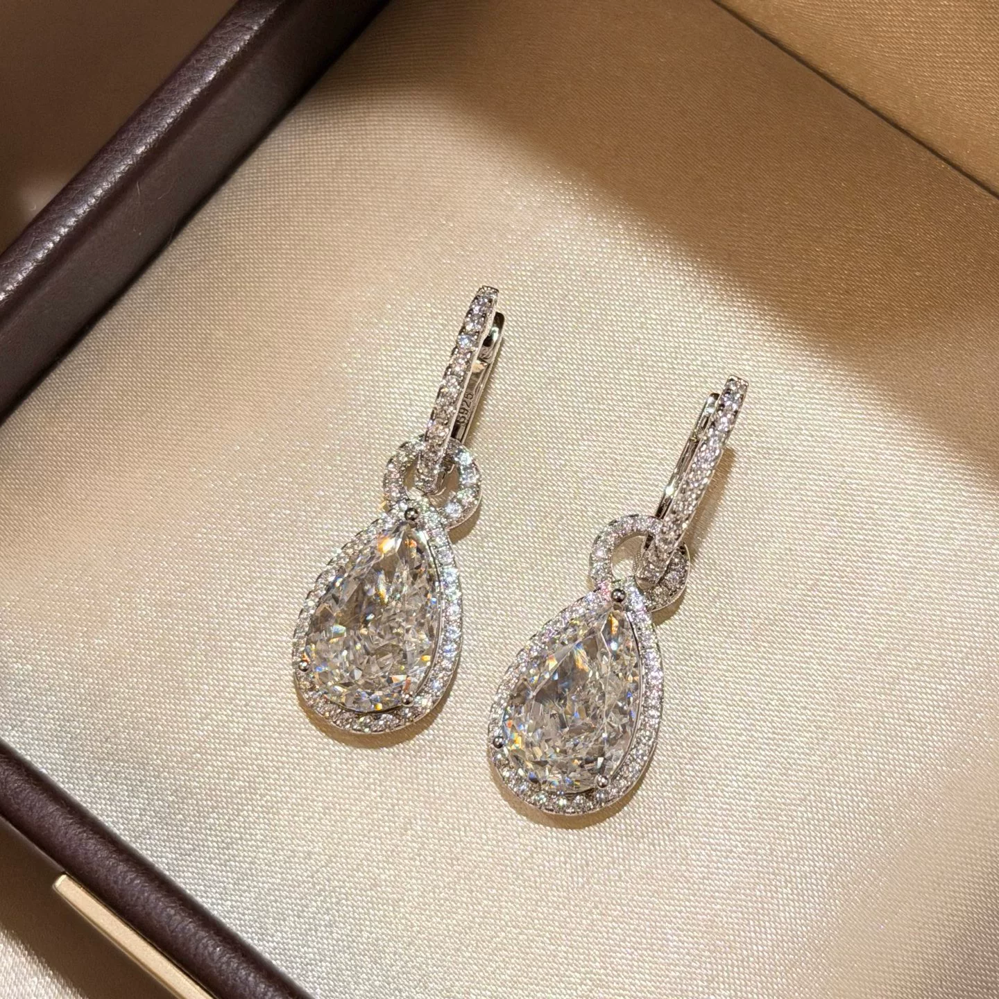 Small design retro fashionable earrings, silver 925 sample, cat's eye, high-quality style