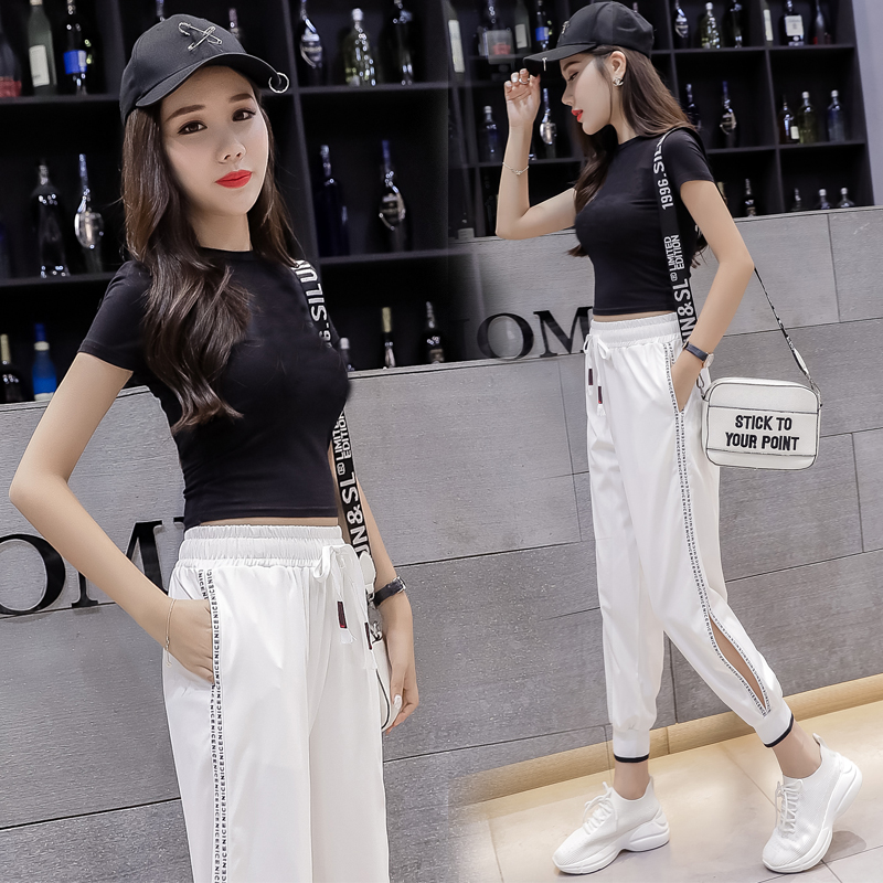 Sports Suit Women Fashion Foreign Pie 2022 New Small Subconspicuic Hallen Pants Salt Ensemble Wearing a two-piece set
