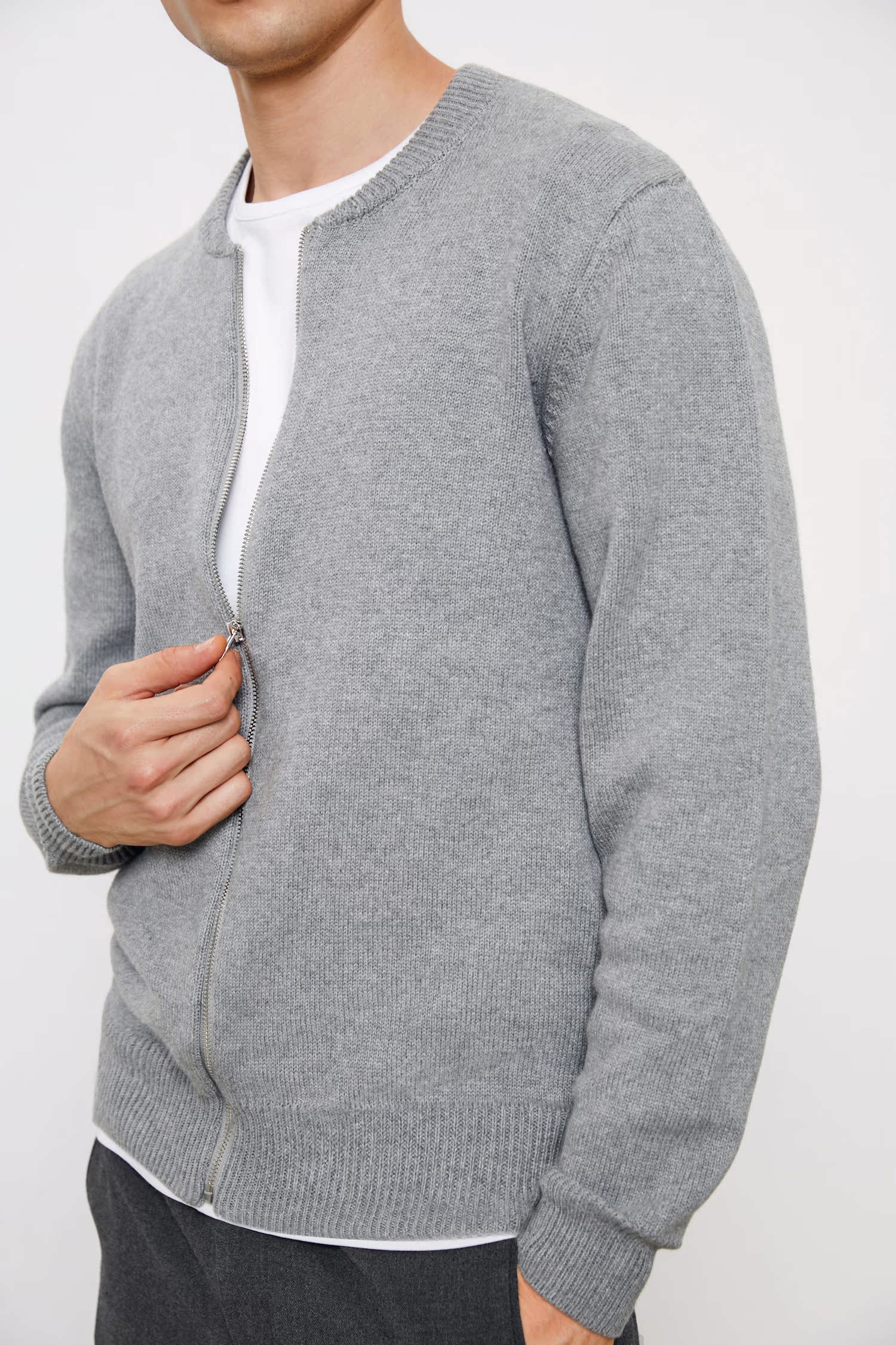 Kết cấu THESSNCE! Áo len dệt kim pha trộn cashmere áo cổ lọ nam