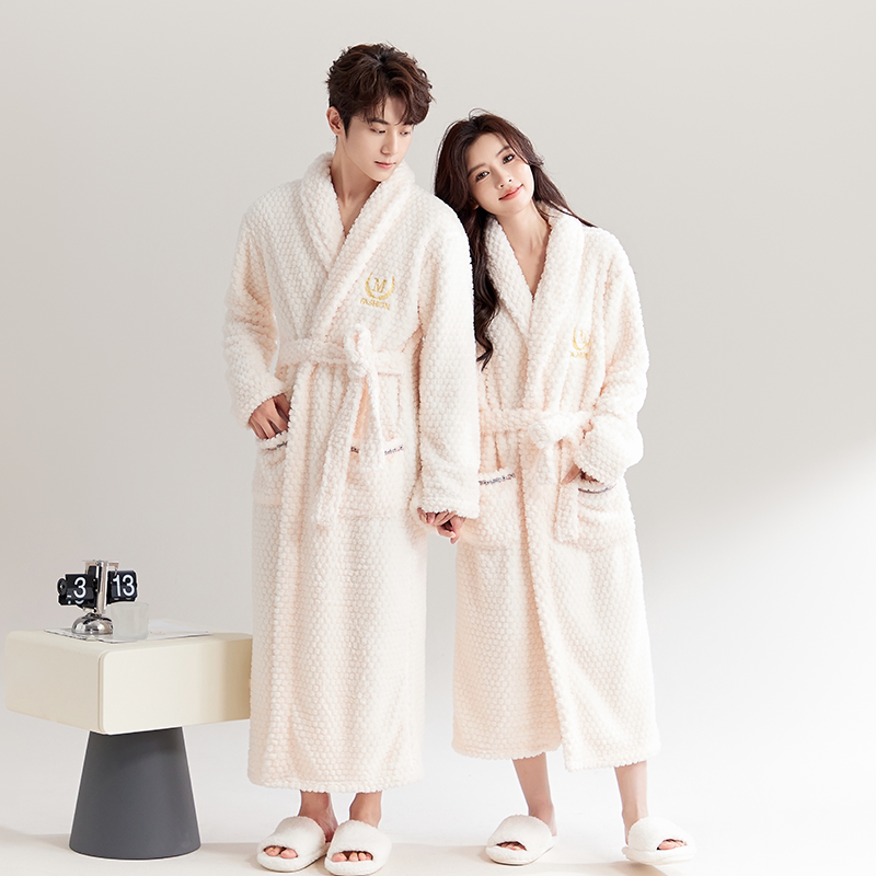 Nightgown, Pajamas, Women's Winter Thickeneded Flannel Bathrobe, Spring & Fall Fleece-Lined, Extra Long Men's Couple's Coral Velvet Bathrobe