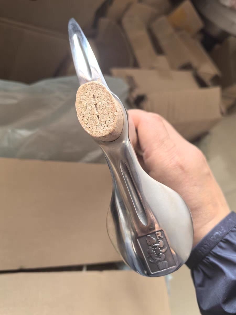 新製品：亀鶴田製ステンレス製厚肉ミニアイスアックス（アウトドアツール、特許取得済み）。模倣品は厳正に対処いたします。