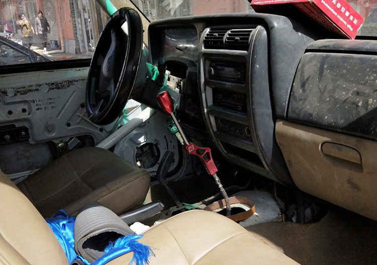 Car gear lever extension lever manual gear modification universal metal hanging gear head gear head extension lever gear head