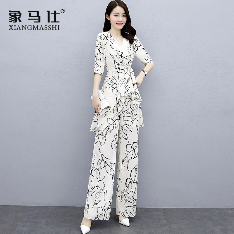 Casual, Stylish, Age-Reducing Two-Piece Suit Pants 2026 Summer New Women's Clothing Light Luxury High-End Brand Casual, Stylish, Age-Reducing Two-Piece Suit Pants 2026 Summer New Women's Clothing Light Luxury High-End Brand