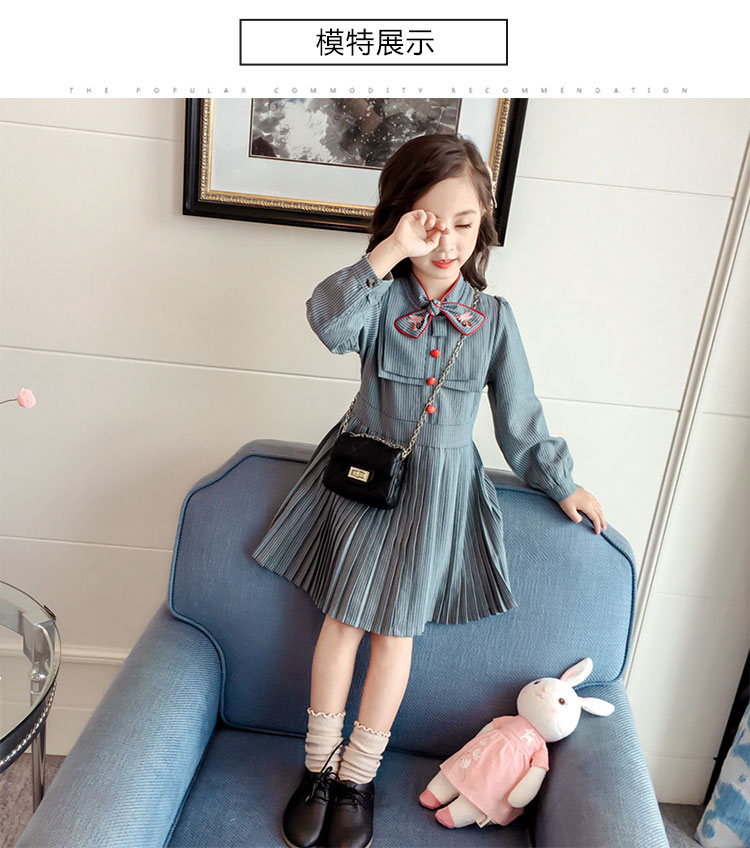 Váy bé gái dài tay 2018 mùa thu quần áo trẻ em mới retro Váy xếp li tươi mới Váy bé gái công chúa nước ngoài đầm bé gái