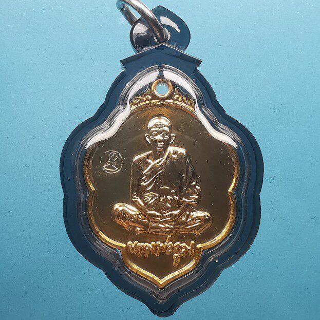 Thailand's Buddhist truffle real dragon lady Khun Foo calendar 2539 Col gold-silver self-bronze waterproof shell Thailand straight hair