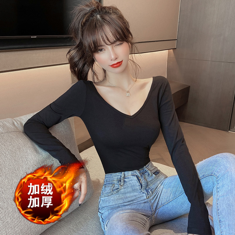 Black V-neck bottoming shirt women's fleece and thickening autumn and winter Western style with a new low-neck tight-fitting long-sleeved thermal top