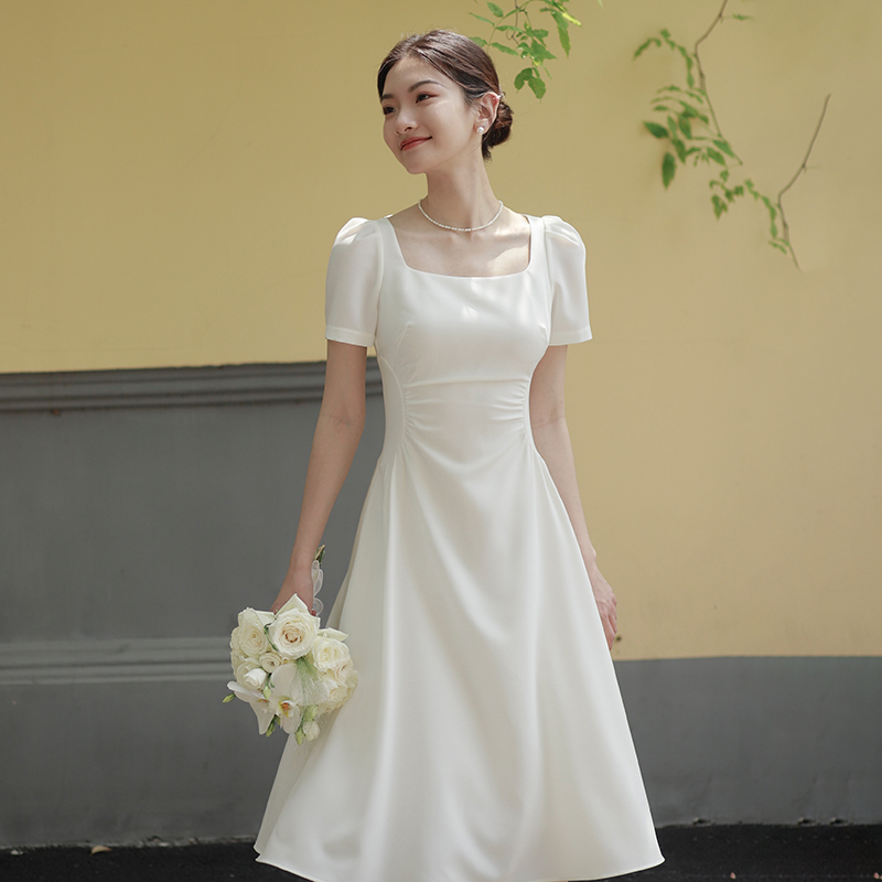Liu Yue Xia Style | French Minimalist Square-Neck Short-Sleeve Elastic Waist-Cinching Engagement and Registration Ceremony White Dress for Petite Women Liu Yue Xia Style | French Minimalist Square-Neck Short-Sleeve Elastic Waist-Cinching Engagement and Registration Ceremony White Dress for Petite Women