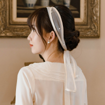 Fashion in red hand pearl veil with small fairy hair tied with French hair ring rope