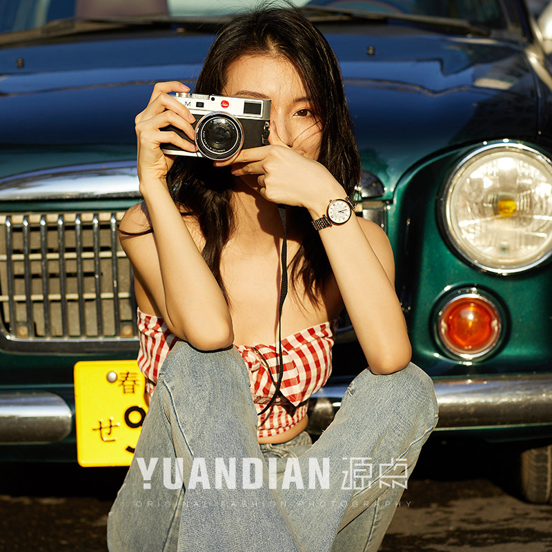 Taobao photography shooting Domestic female model Hong Kong style retro watch shooting Jewelry product shooting Women's clothing shooting
